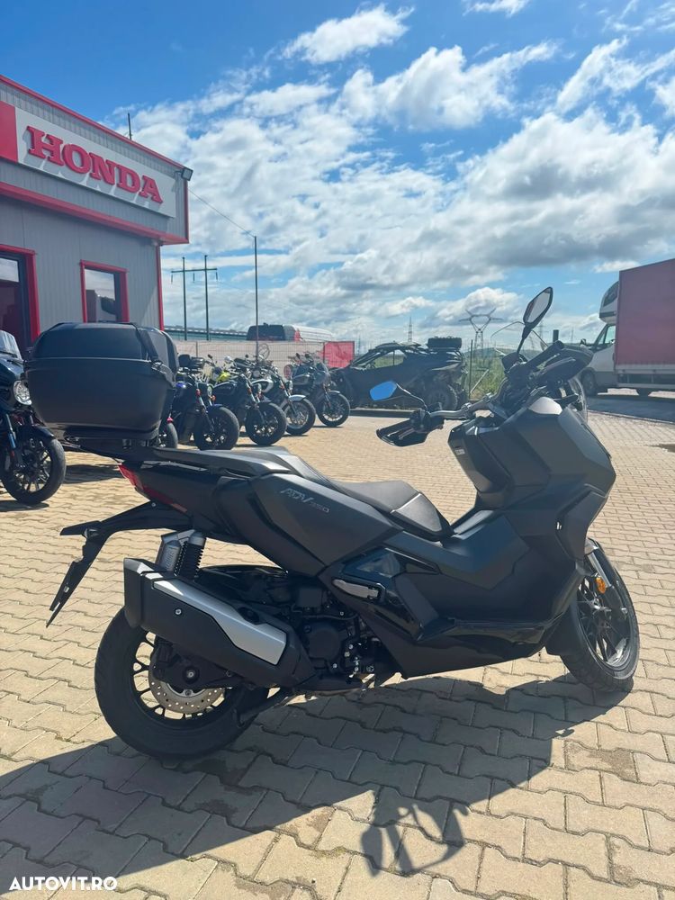 Honda ADV 350 - 2