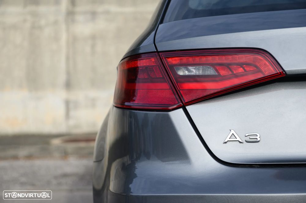 Audi A3 Sportback 1.6 TDI S-line - 12