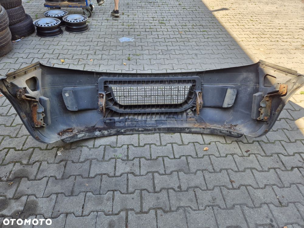 ZDERZAK PRZÓD IVECO DAILY IV  06-13r. - 5