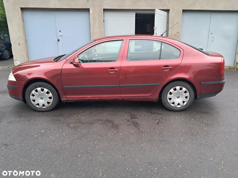 Skoda Octavia 1.6 Ambiente - 1