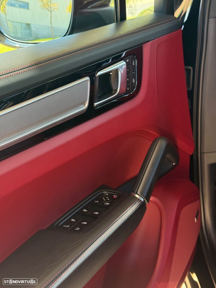 Porsche Cayenne E-Hybrid Platinum Edition - 15