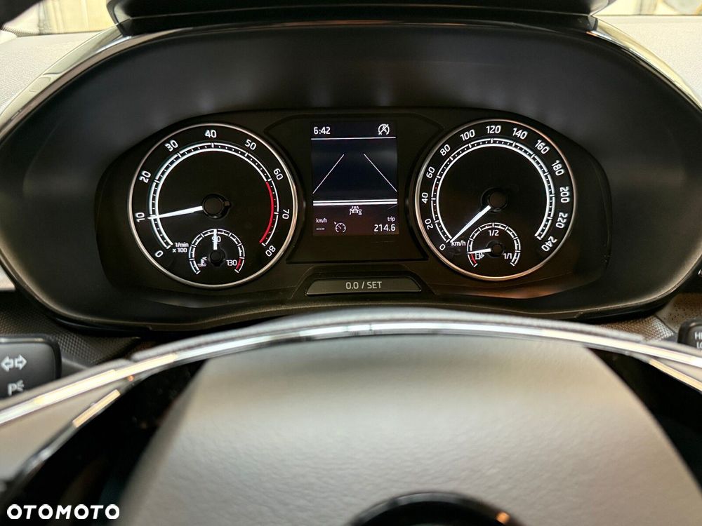 Skoda Fabia 1.0 TSI Ambition - 28