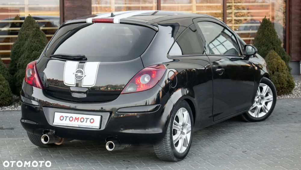Opel Corsa 1.4 16V Edition 150 - 8