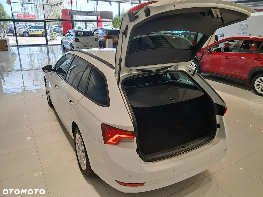 Skoda Octavia 2.0 TDI Style DSG - 6
