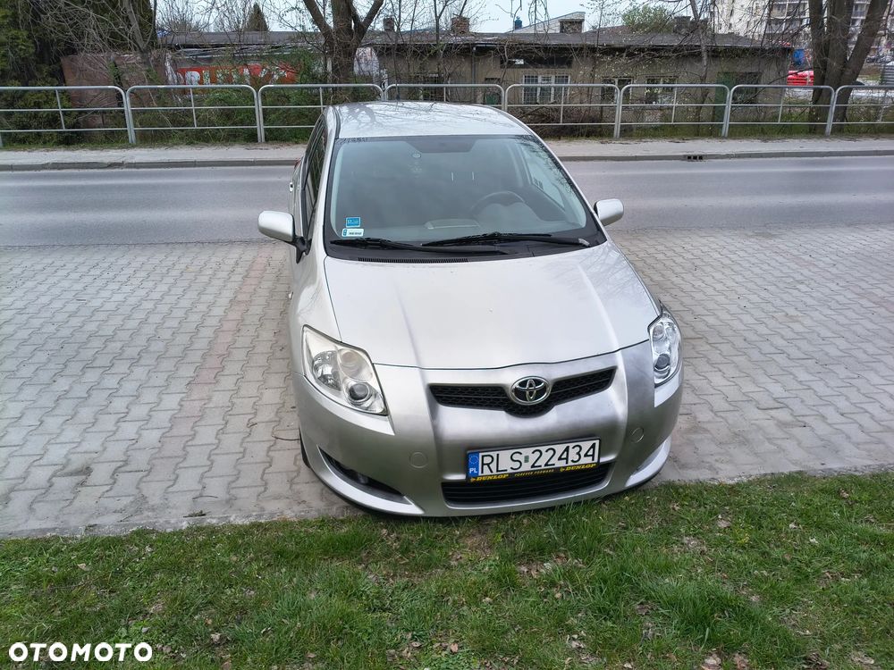 Toyota Auris 1.4 D-4D Terra - 1