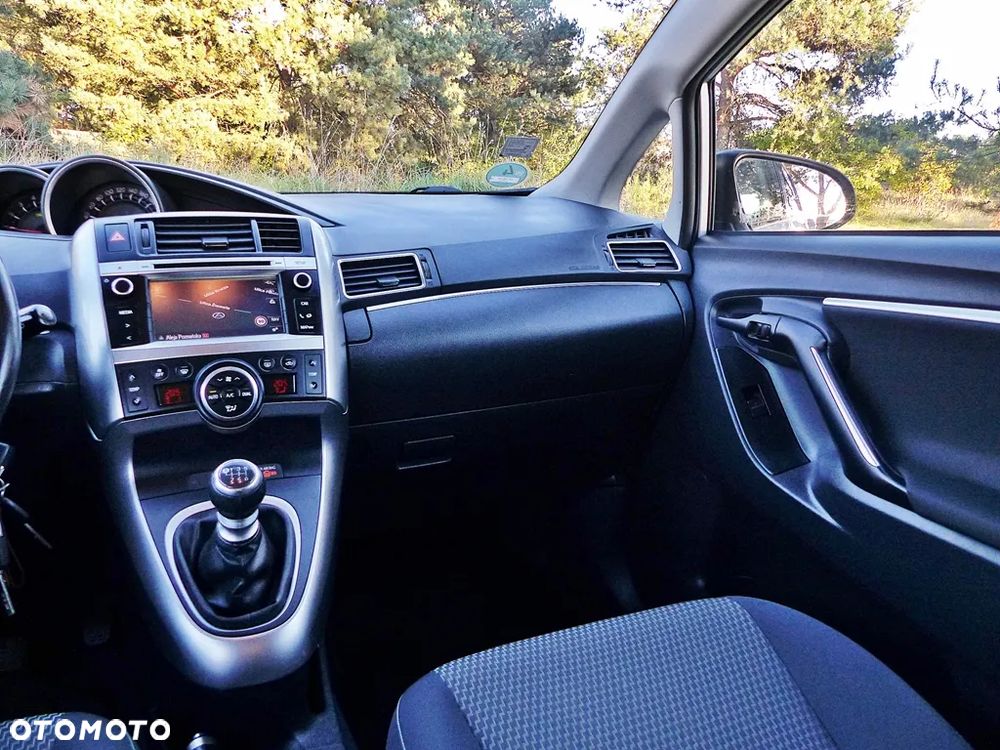 Toyota Verso 1.6 D-4D Premium - 37