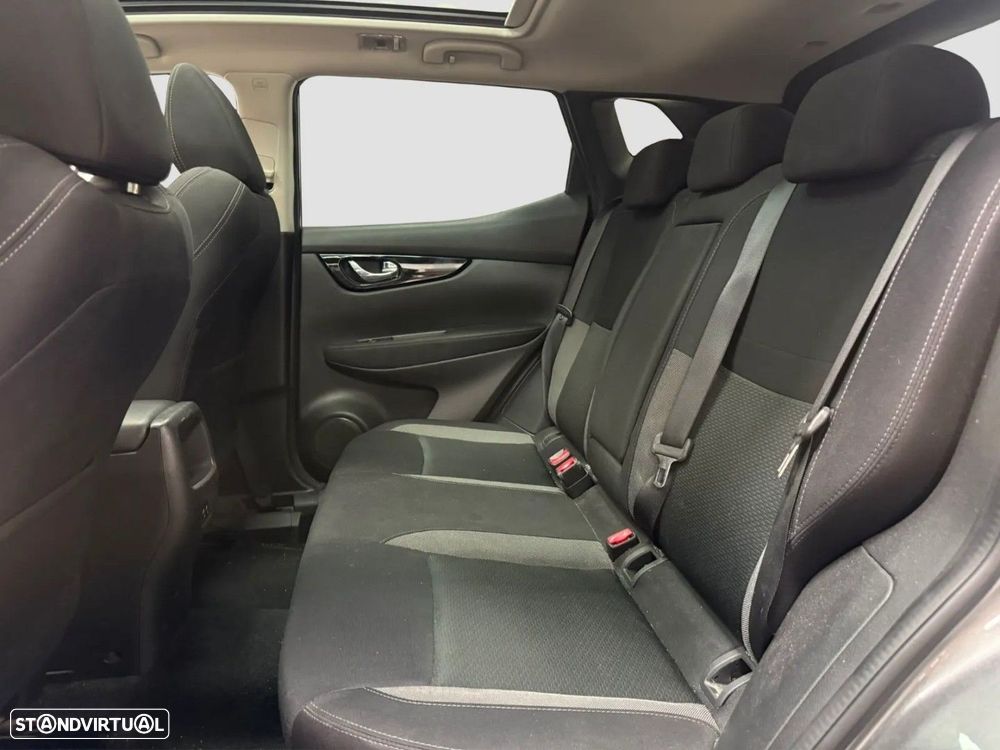 Nissan Qashqai 1.5 dCi N-Connecta - 11