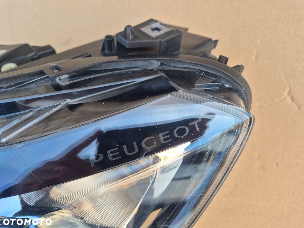 Peugeot Partner lampa lewa.2018-2023.Valeo. - 9
