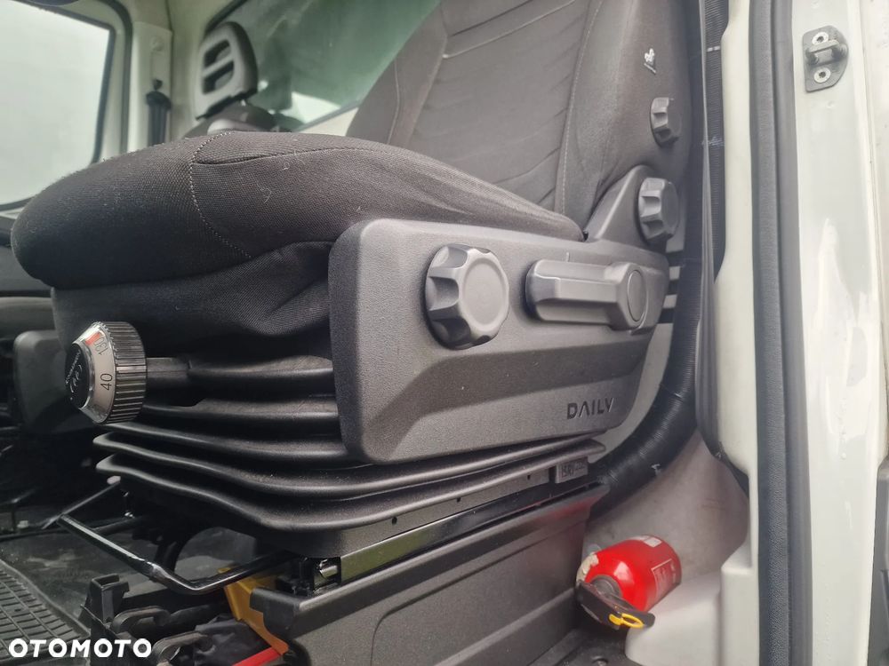 Iveco DAILY 35S HI-MATIC Automat Bezwypadkowy, 10 EP, Salon PL , ASO BURTO FIRANA,KLIMA ,WEBASTO - 7