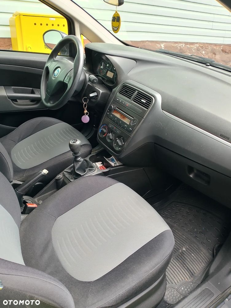 Fiat Grande Punto - 6