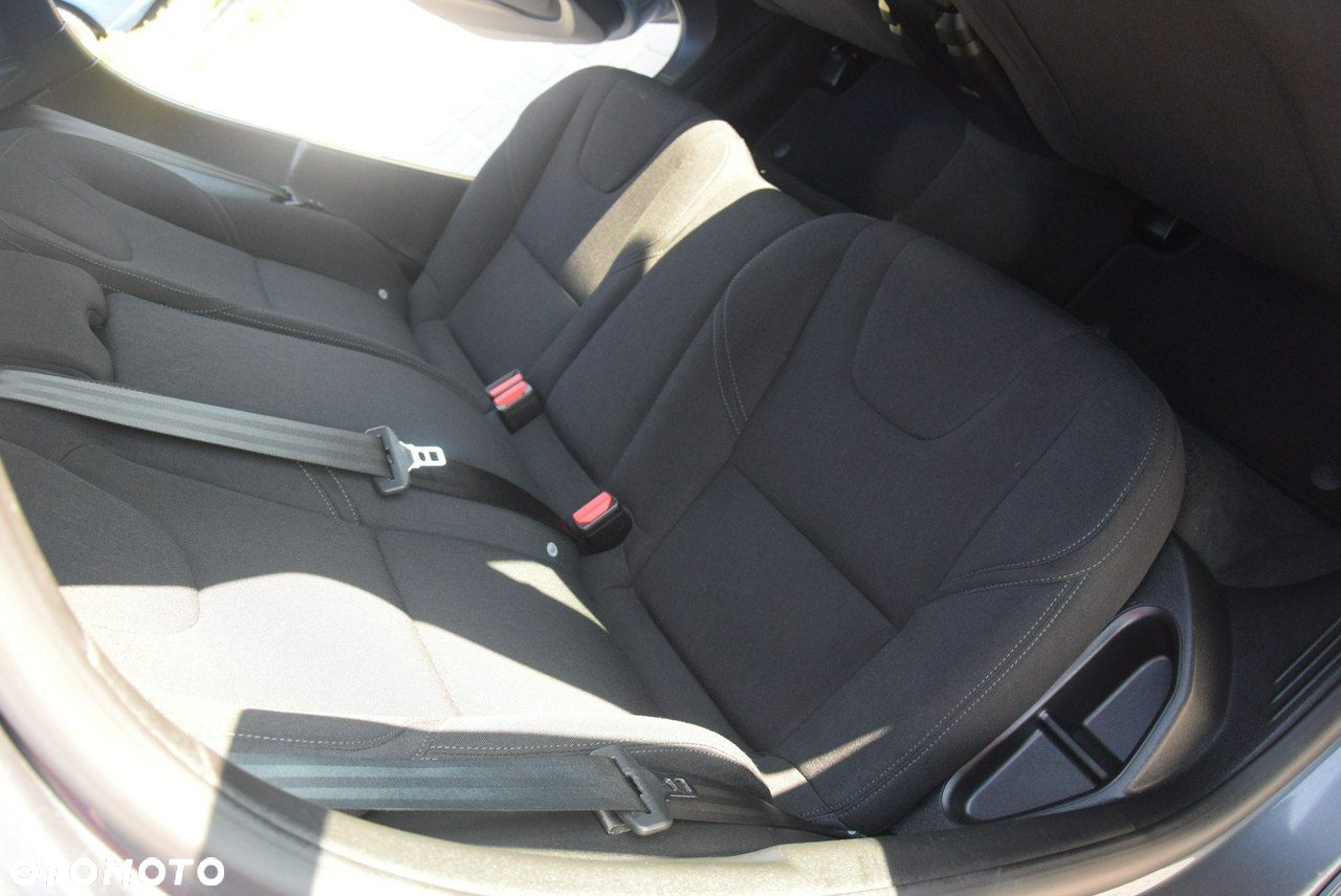 Volvo V40 D2 Drive-E Kinetic - 17