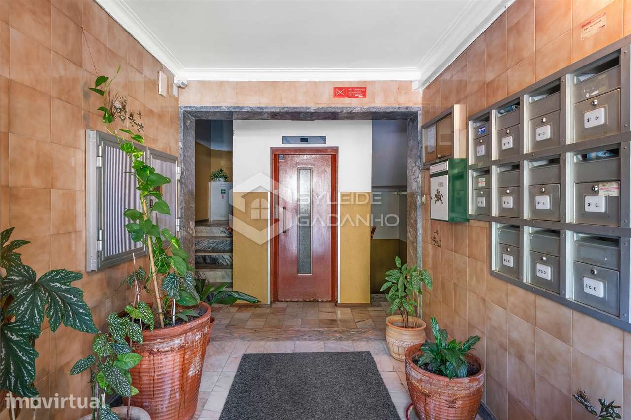 Apartamento T4 para VENDA na Calçada das Poldras, zona baixa da Covilh - Grande imagem: 3/50