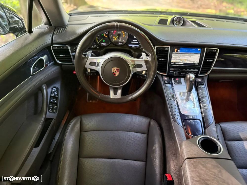Porsche Panamera - 31
