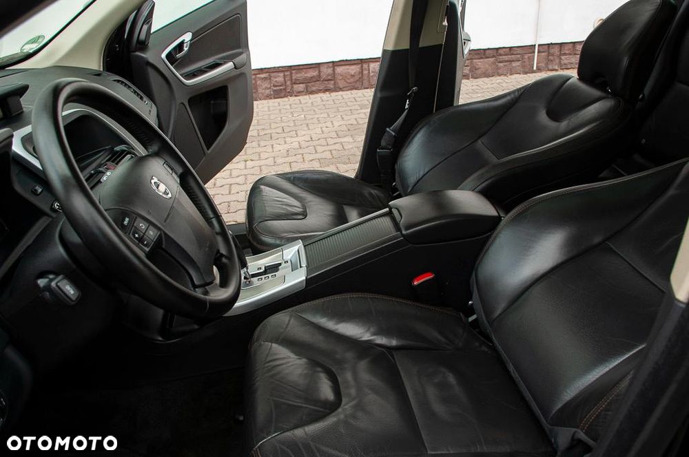 Volvo XC 60 D5 AWD Momentum - 25