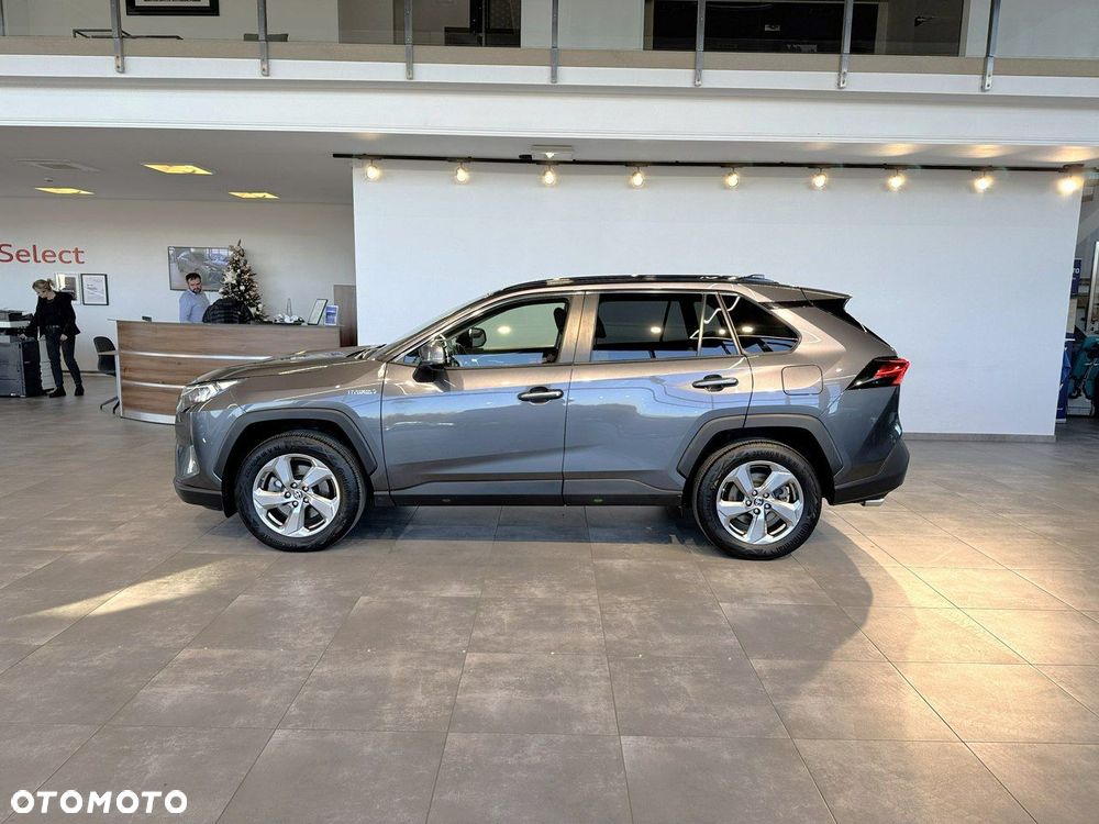 Toyota RAV4 - 6