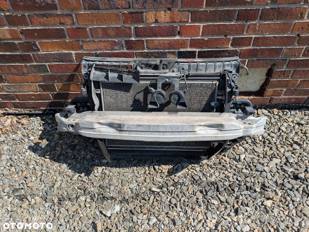 Komplet chłodnic wentylator Audi A6 C6 2.4 benzyna automat - 1