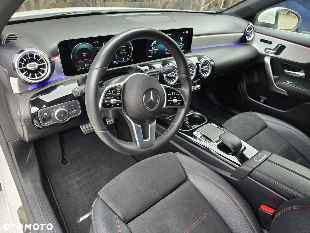 Mercedes-Benz Klasa A 250 4Matic 7G-DCT AMG Line - 8