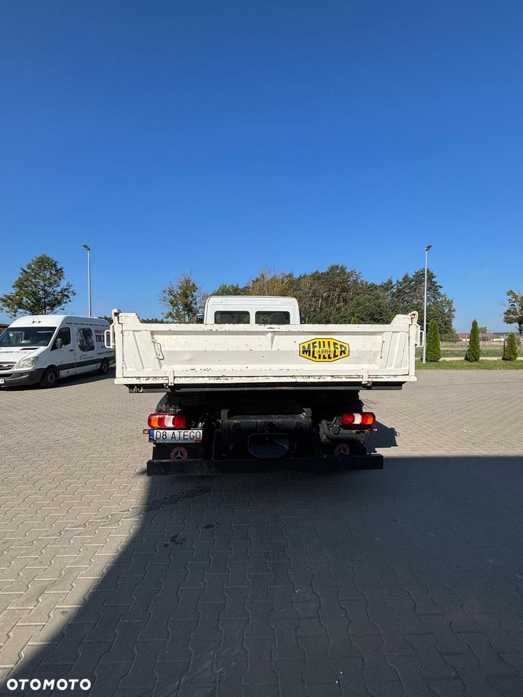 Mercedes-Benz 818 - 4