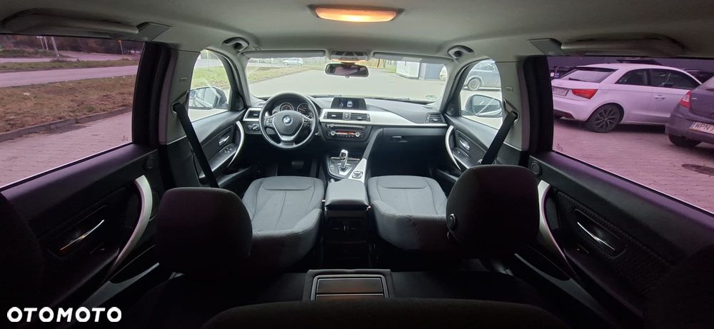 BMW Seria 3 318d - 9