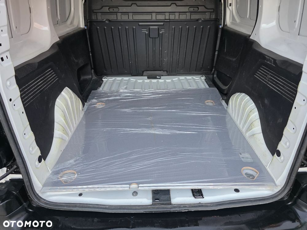 Toyota Proace City - 24