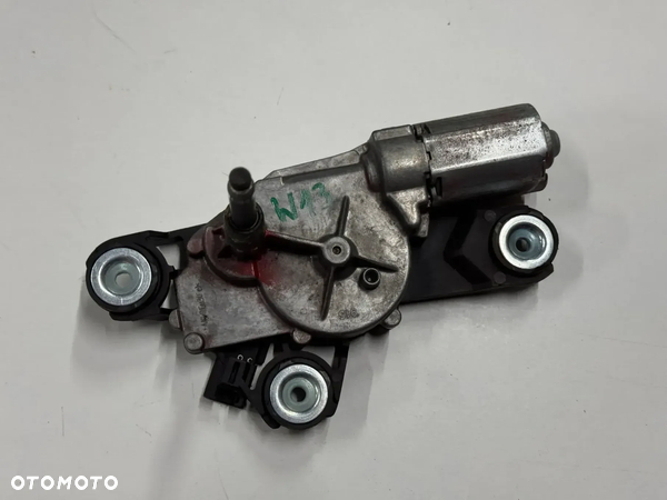 SILNICZEK WYCIERACZEK TYŁ BOSCH FORD	FOCUS MK2 KOMBI 2004-
