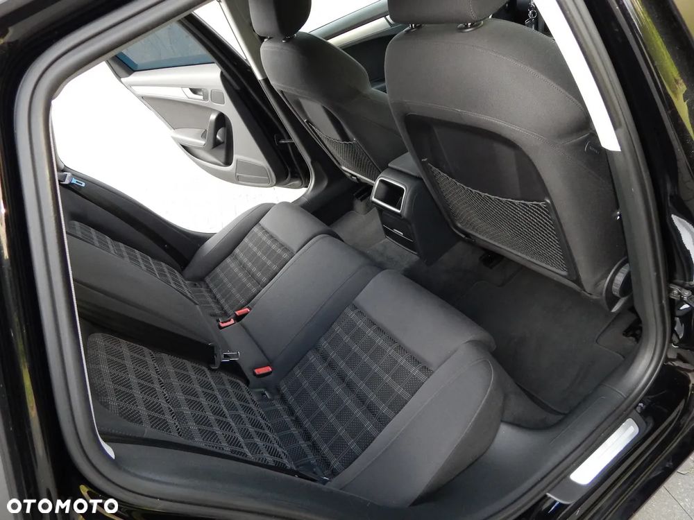 Audi A4 Avant 2.0 TDI S tronic - 13
