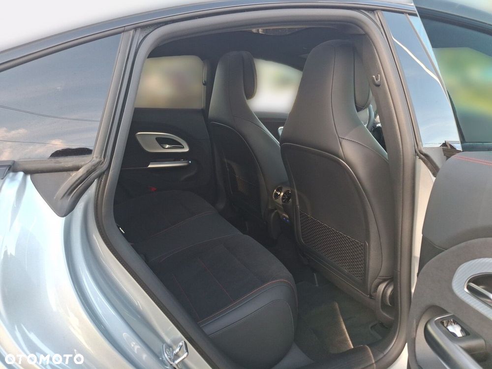 Mercedes-Benz CLA - 15
