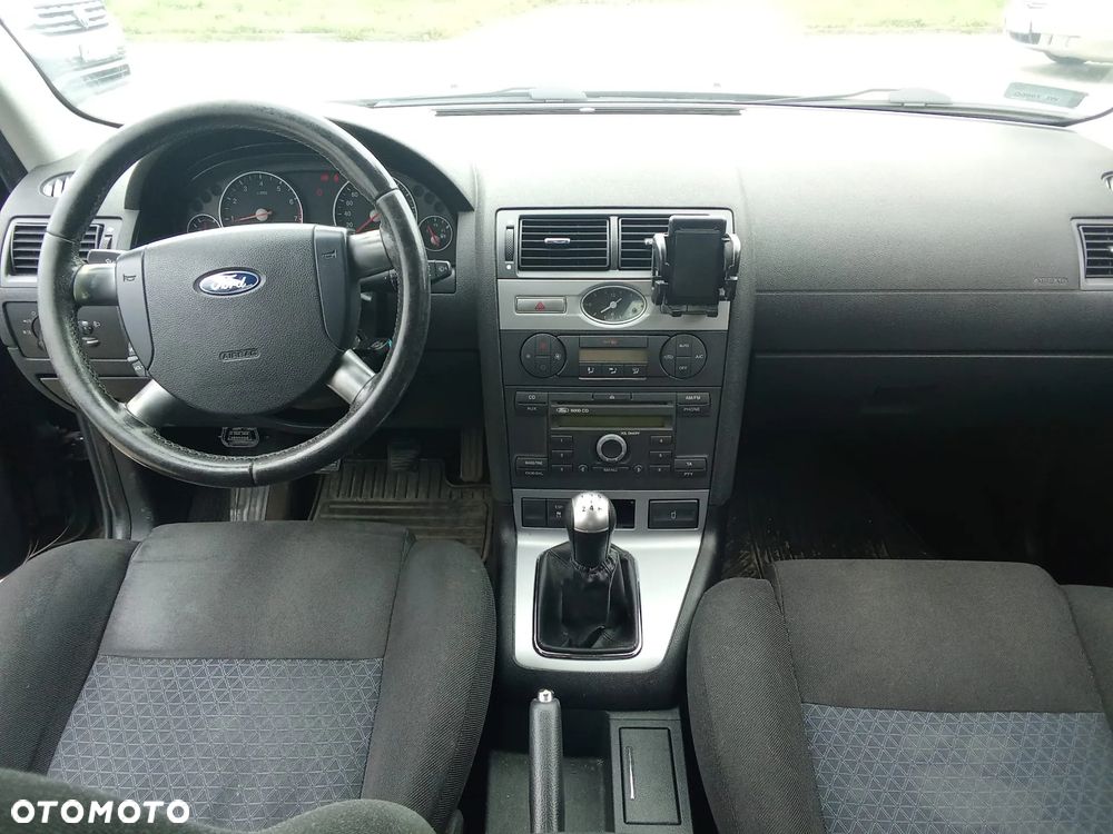 Ford Mondeo 1.8 Trend - 9