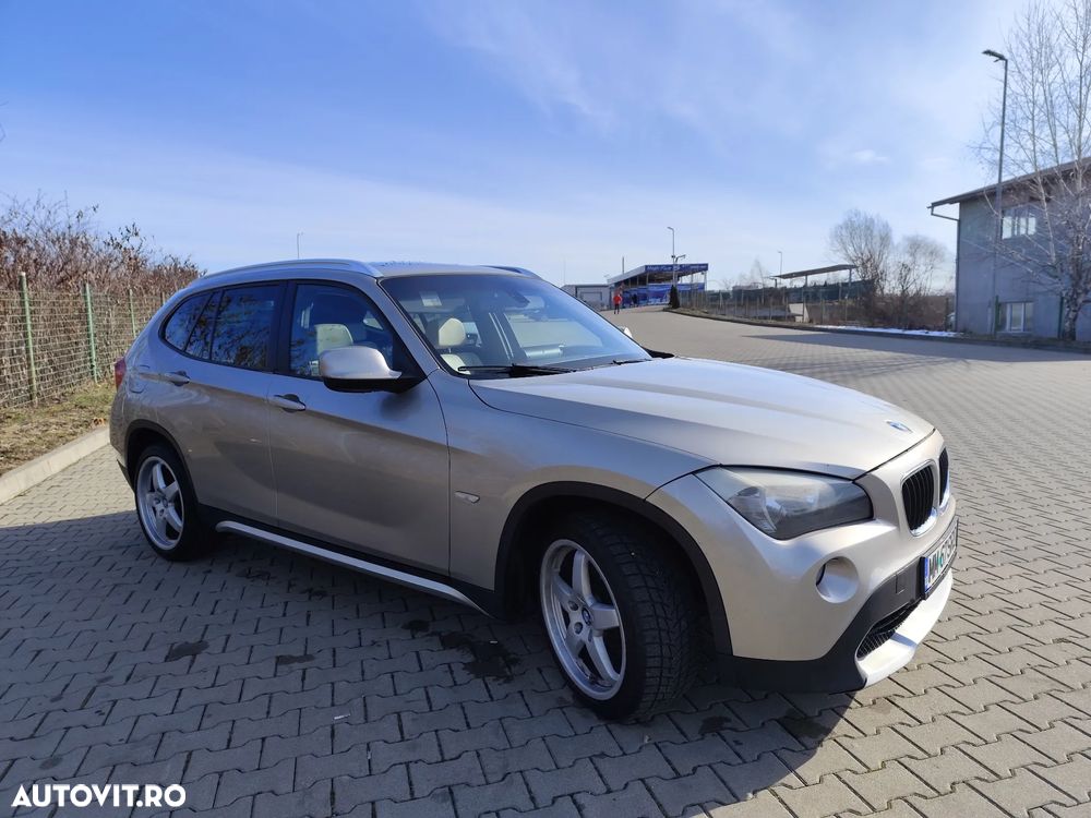 BMW X1 sDrive20d - 11