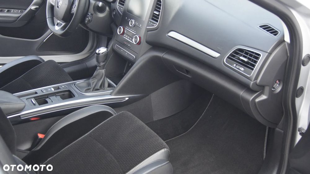 Renault Megane 1.2 Energy TCe Limited - 8