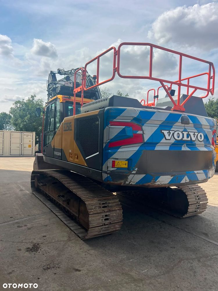 Volvo EC 250 EL - 2