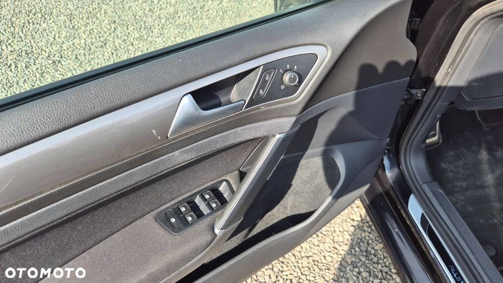 Volkswagen Golf 1.6 TDI BlueMotion Technology DSG Allstar - 19