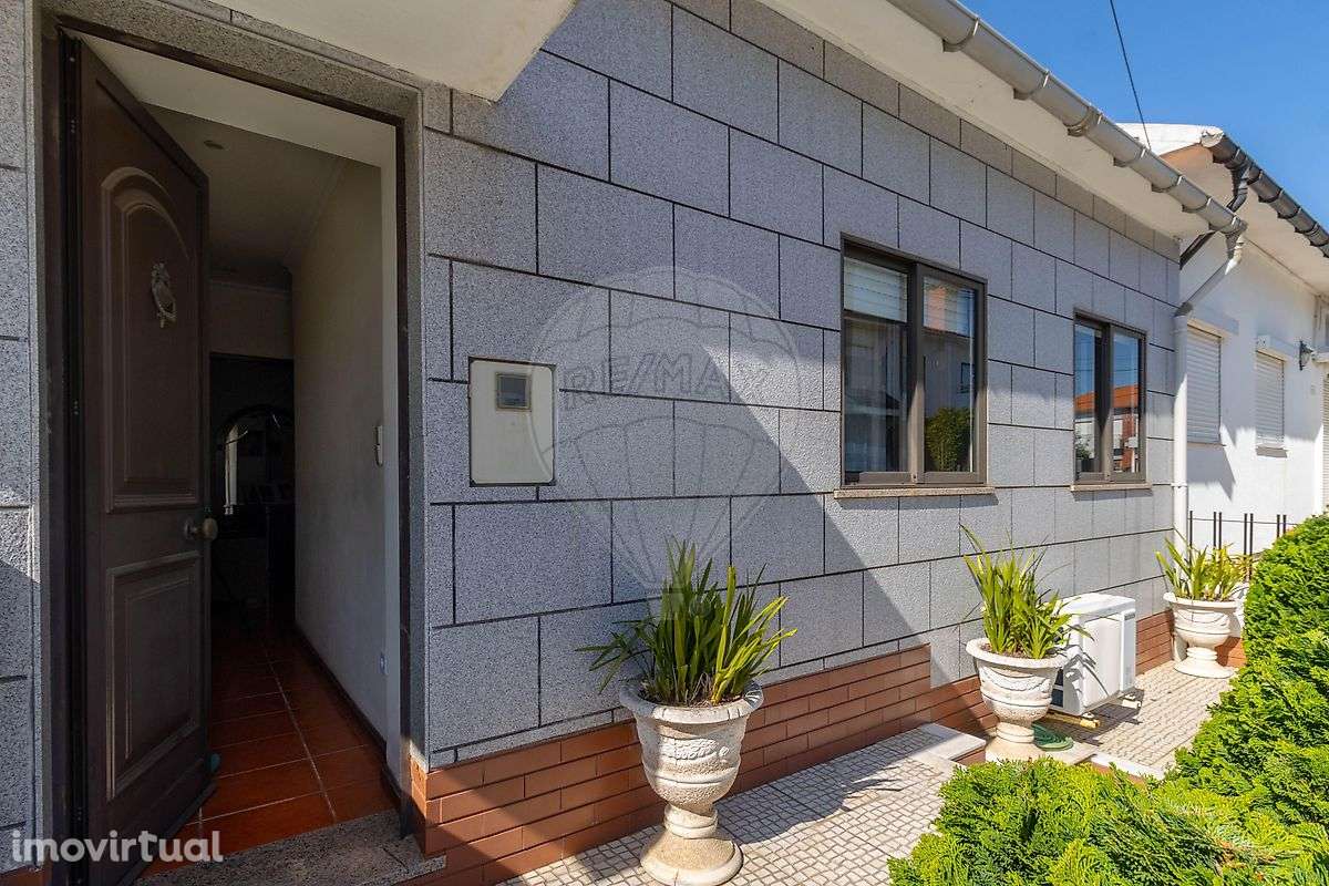 Moradia T3 para venda - Grande imagem: 2/23