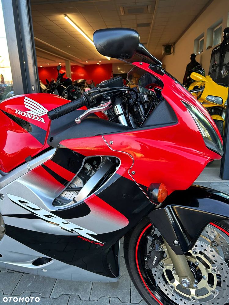 Honda CBR - 11