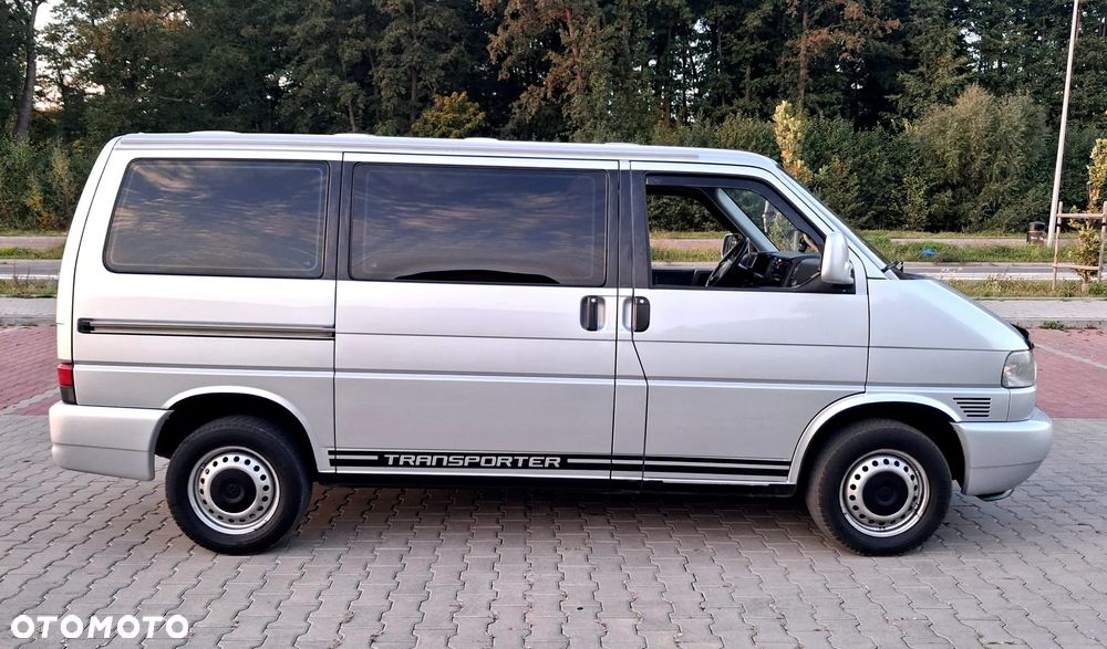 Volkswagen Caravelle - 5