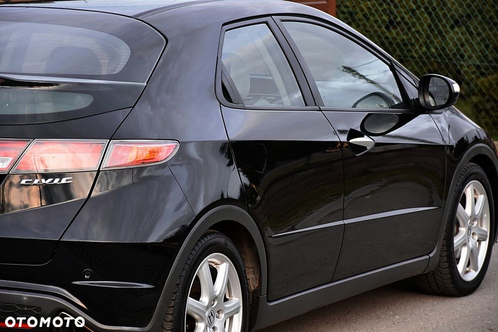 Honda Civic 1.8i-VTEC 50 Jahre Edition - 11