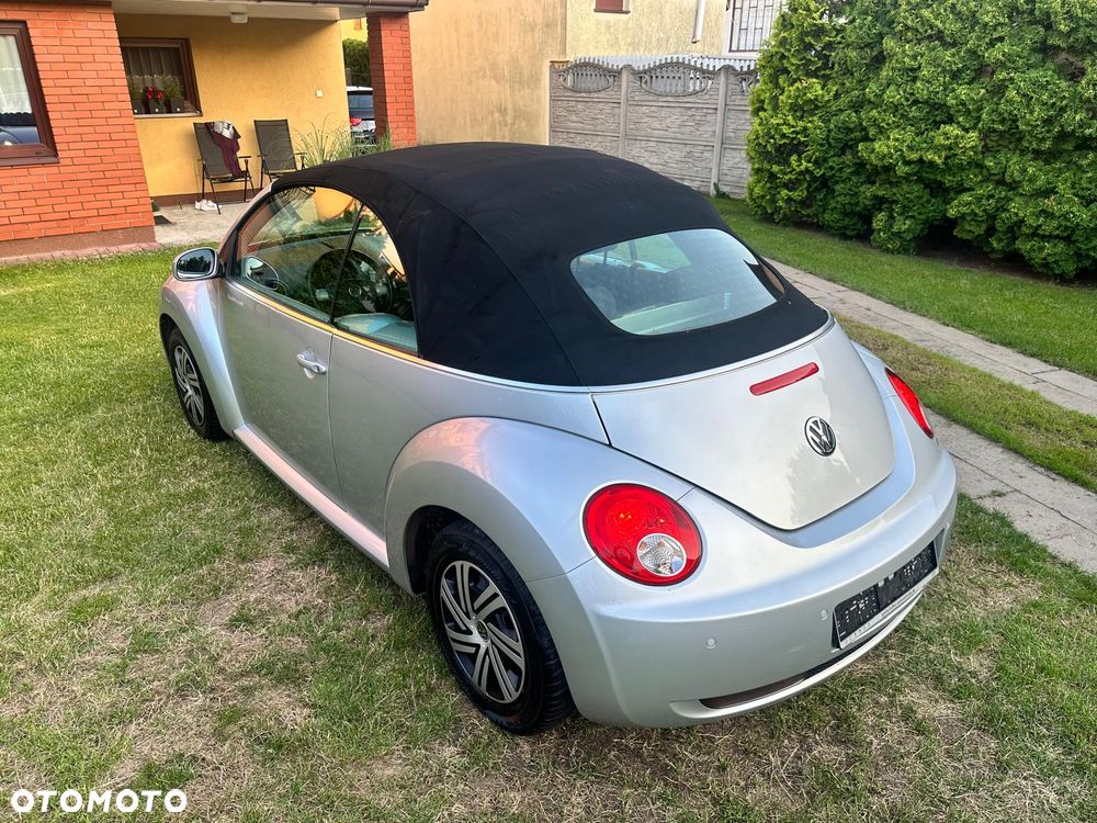 Volkswagen New Beetle 1.6 - 18