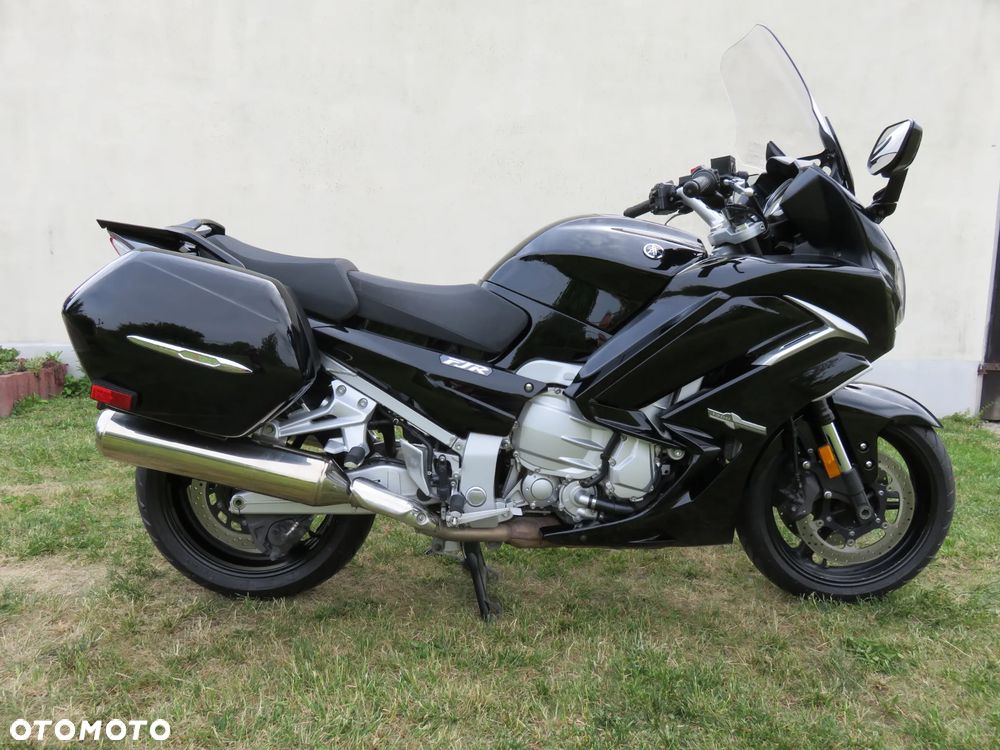 Yamaha FJR - 10