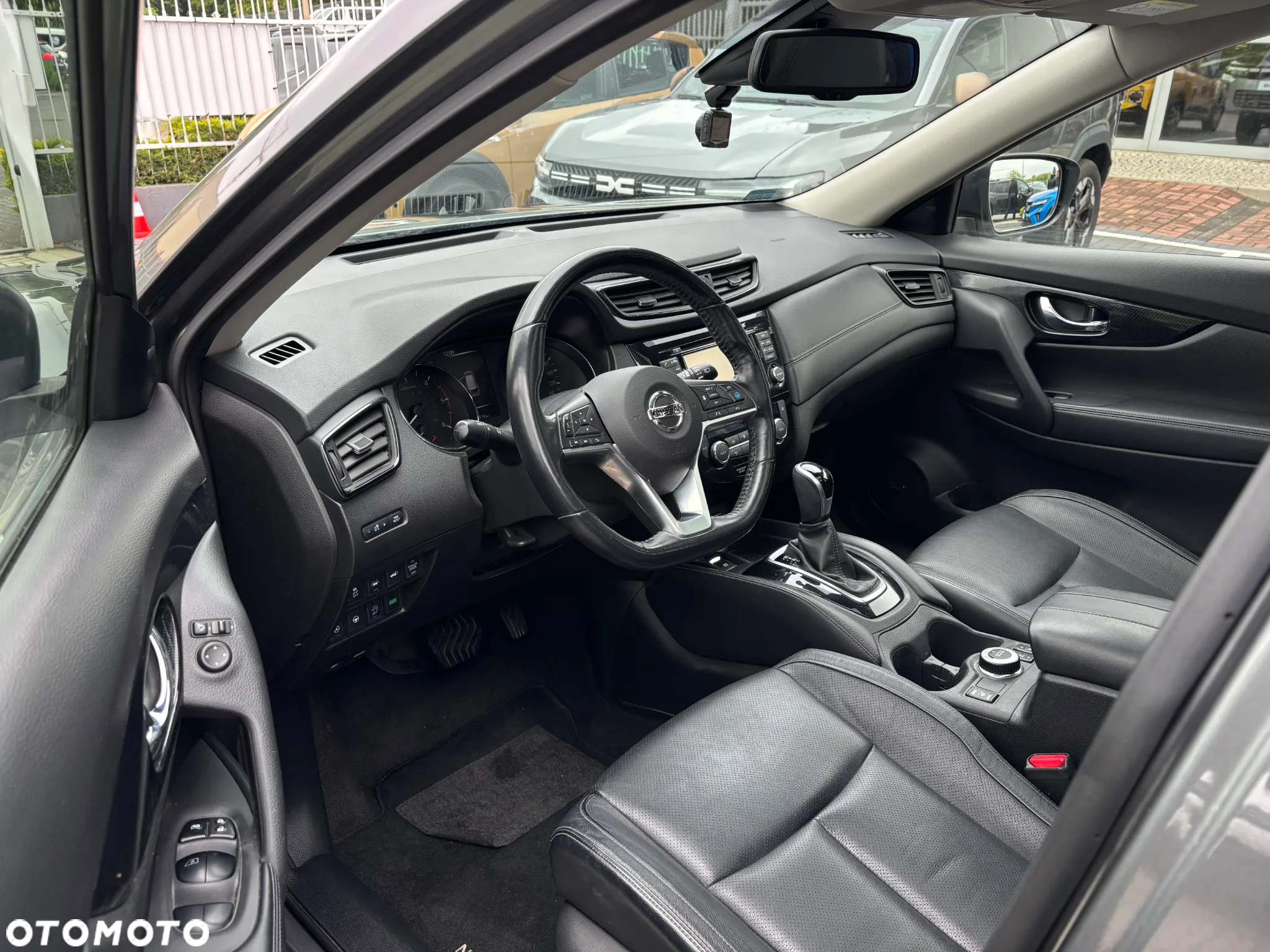 Nissan X-Trail - 10