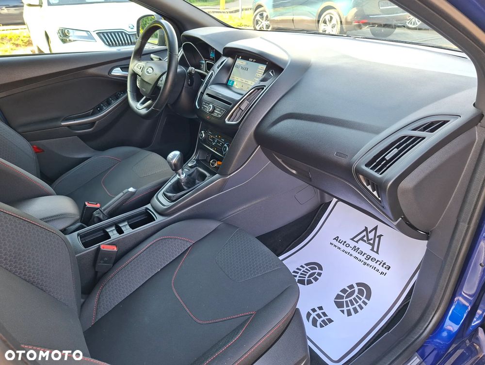 Ford Focus 1.5 EcoBlue Start-Stopp-System ST-LINE - 26
