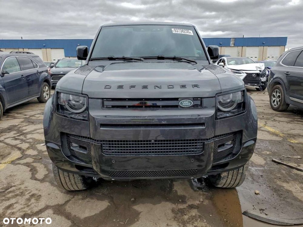 Land Rover Defender - 6