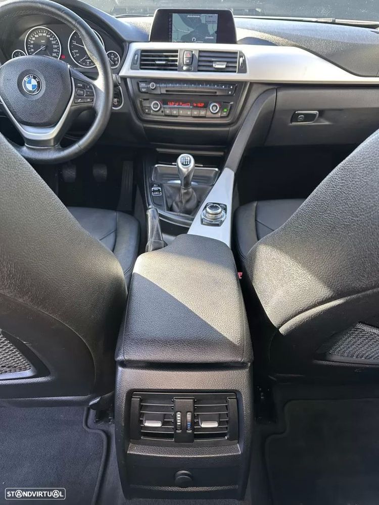 BMW 318 d Sport Line - 46