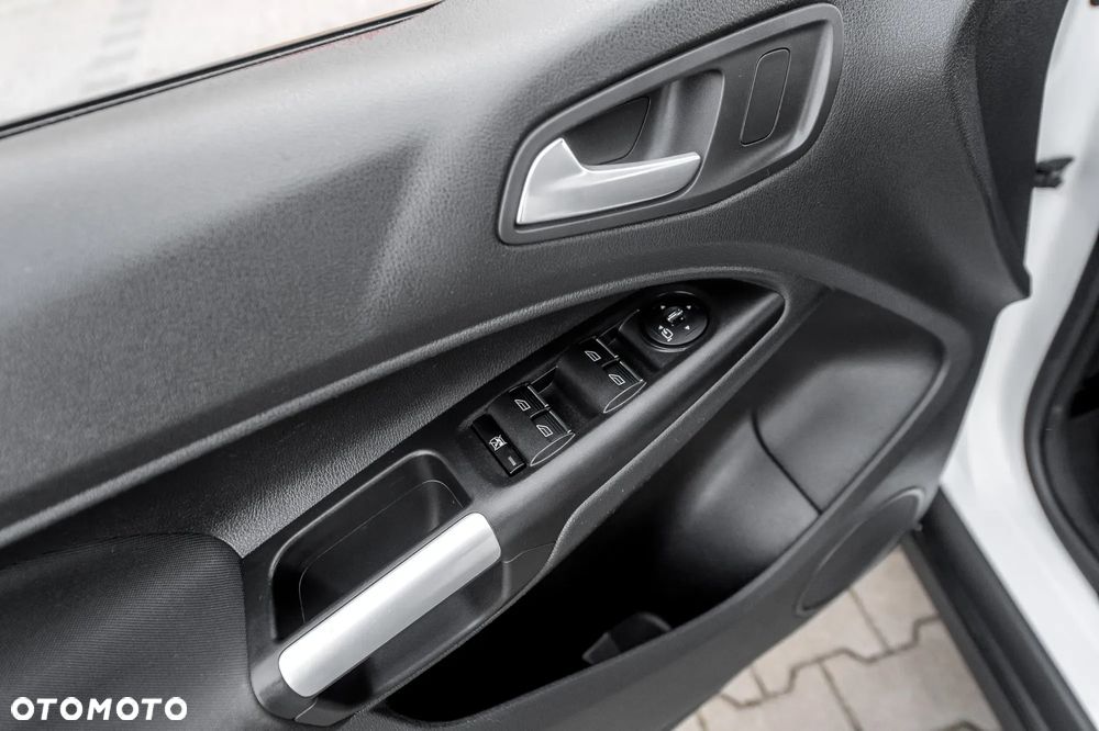 Ford Tourneo Connect Grand - 29