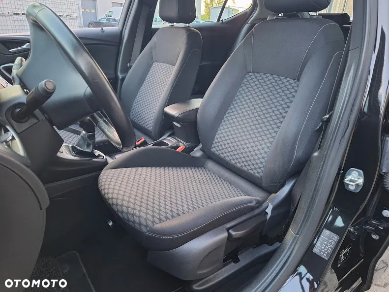 Opel Astra 1.4 Turbo Dynamic - 24