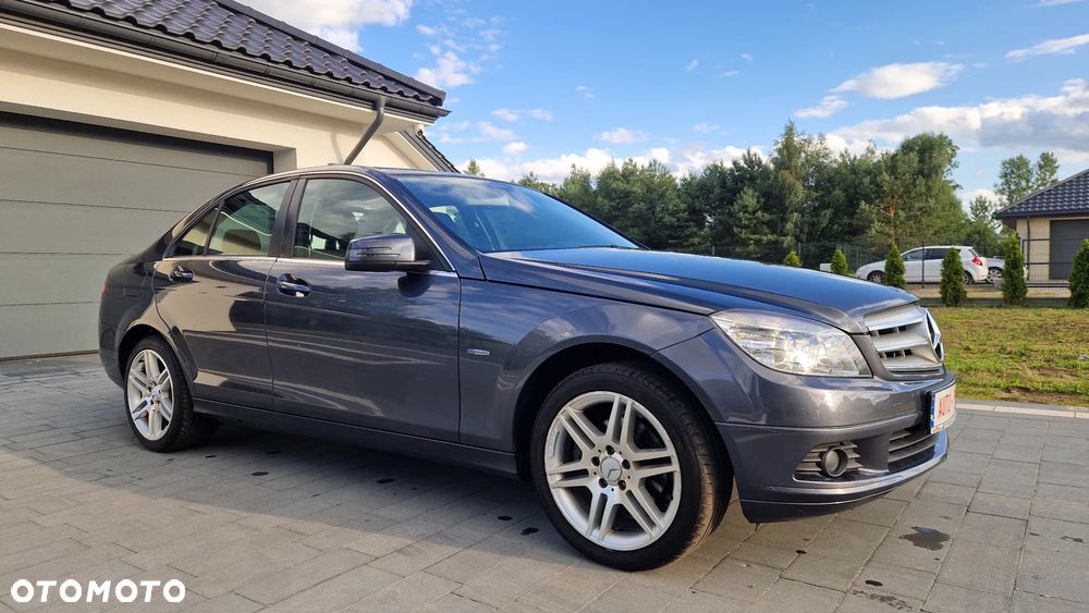 Mercedes-Benz Klasa C 180 Kompressor Automatik BlueEFFICIENCY