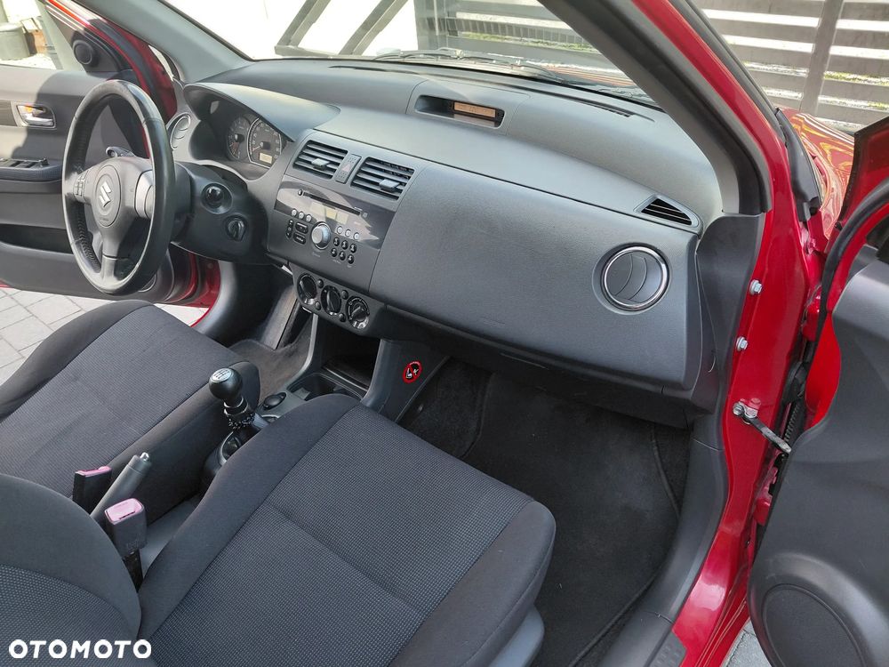 Suzuki Swift 1.3 Club - 19