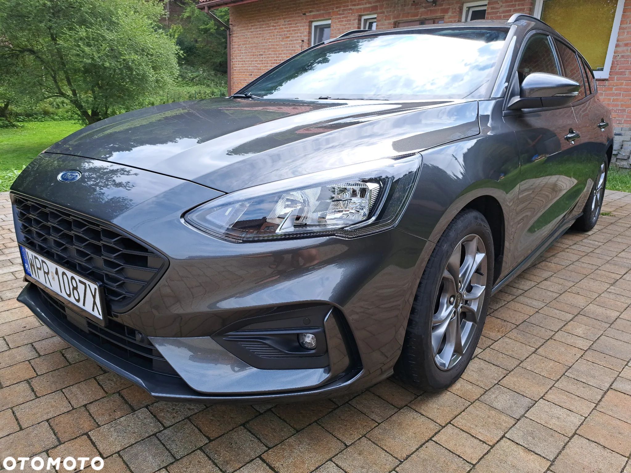 Ford Focus 1.0 EcoBoost Hybrid ST-LINE - 1
