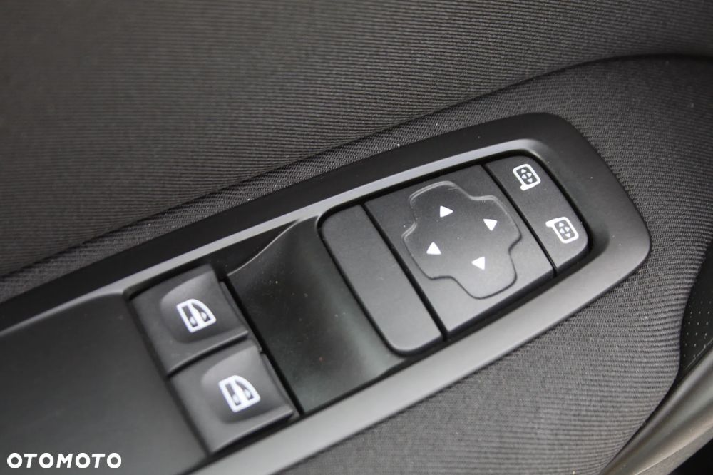 Renault Megane ENERGY TCe 100 LIMITED - 16