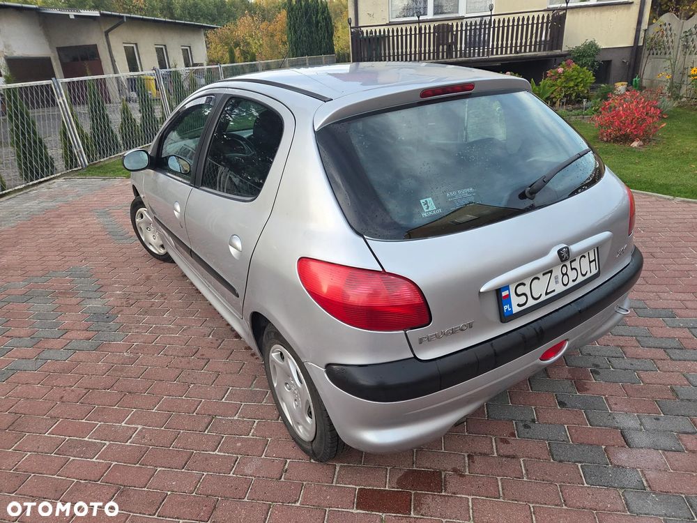 Peugeot 206 2003 photo 4