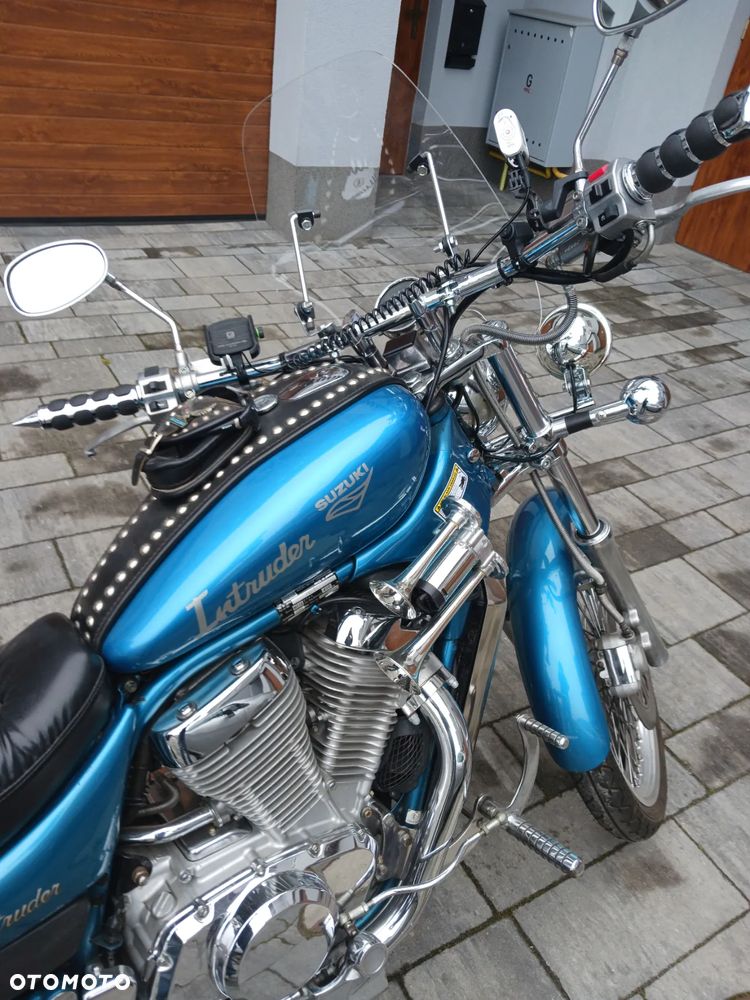 Suzuki Intruder - 4